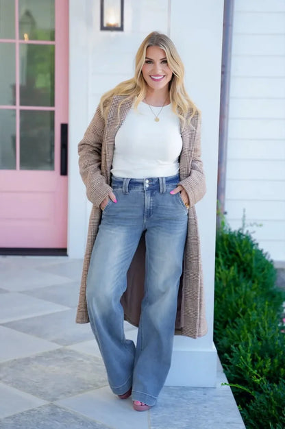 High-Waist-Jeans mit Doppelknopf und weitem Bein