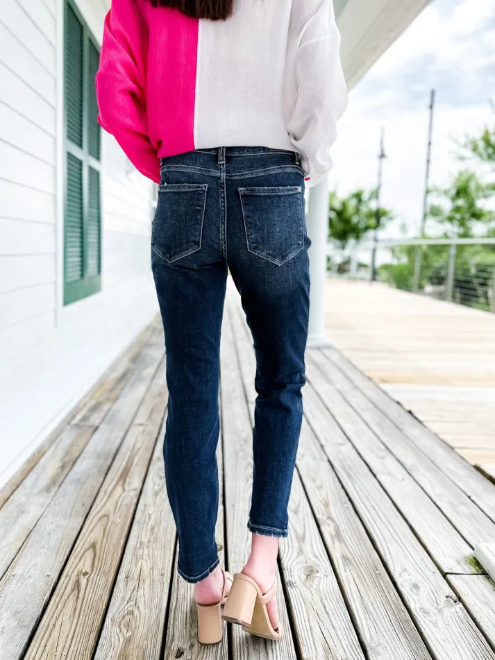 Bauchweg-Jeans mit schmaler Passform und Umschlagbund